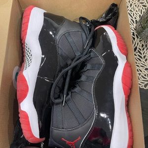 Air Jordan 11 Retro Bred